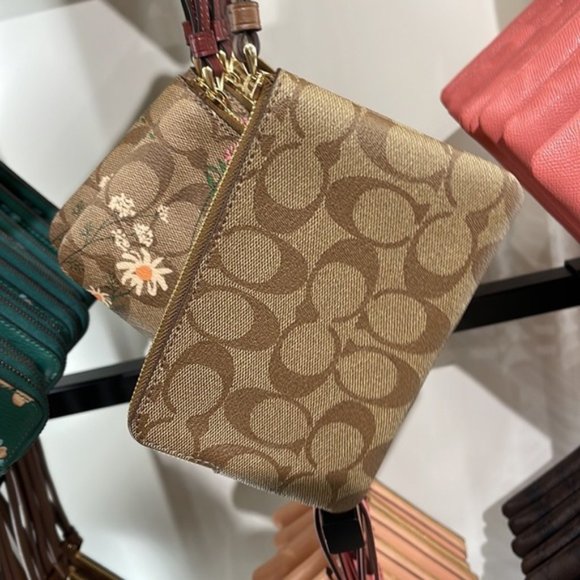 Coach Corner Zip Wristlet In Signature Canvas Gold/Khaki Saddle 2 - Picture 2 of 5